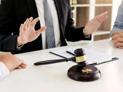 وکیل برای شکایت از شوهر